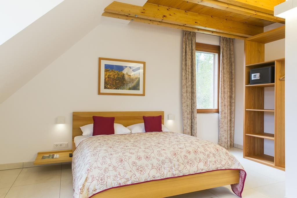 Moor-Rosl Apartmenthotel Gamlitz Extérieur photo